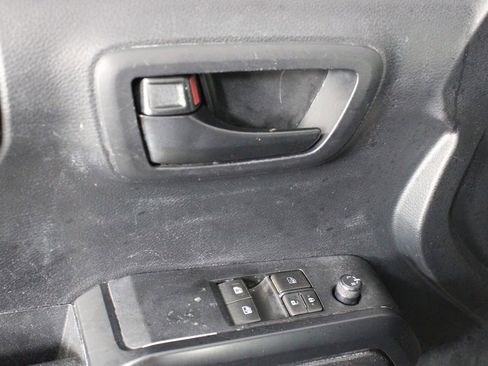 Used 2019 Toyota Tacoma SR5 image 15