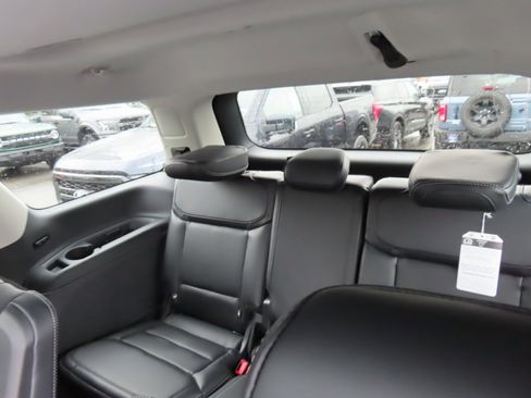 New 2025 Ford Expedition Platinum w/ Driver's Package image 21