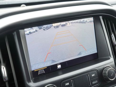 Used 2020 Chevrolet Colorado ZR2 image 16