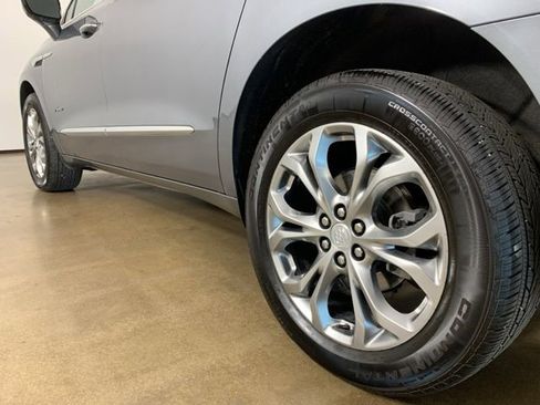 Used 2021 Buick Enclave Avenir w/ Avenir Technology Package AWD/4WD image 16