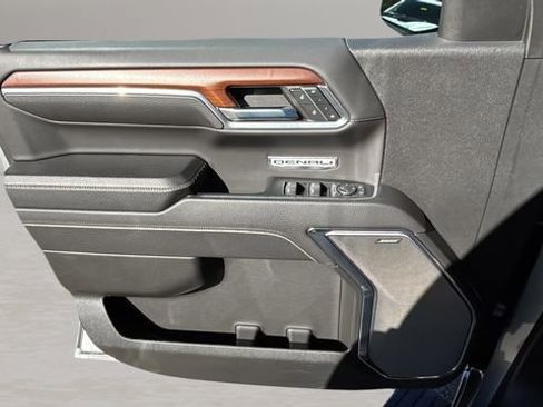 Used 2023 GMC Sierra 1500 Denali w/ Denali Reserve Package image 17