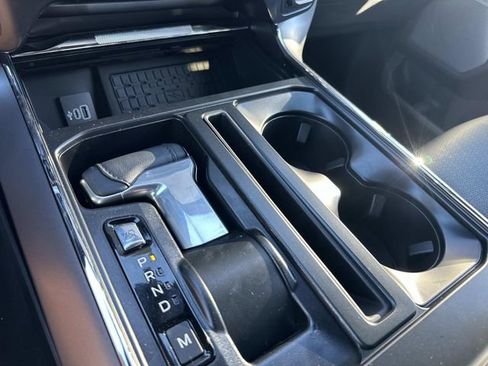 New 2025 Ford F150 Lariat w/ Equipment Group 502A High image 34