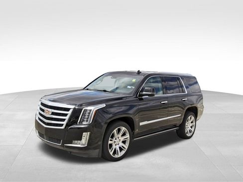 Used 2016 Cadillac Escalade Premium image 2