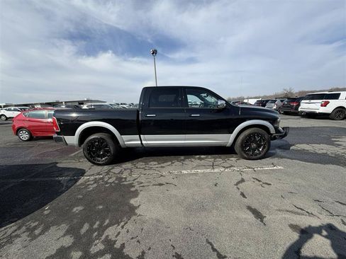 Used 2015 RAM 1500 Laramie w/ Convenience Group AWD/4WD image 8