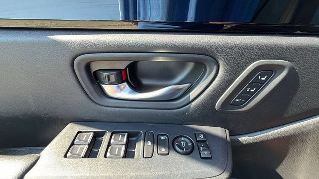 Used 2023 Honda Pilot TrailSport image 19