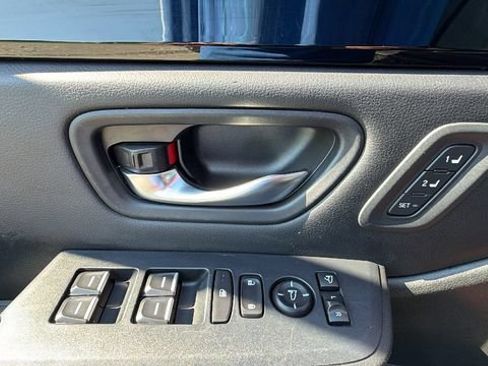Used 2023 Honda Pilot TrailSport image 19