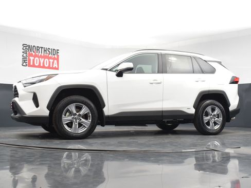Used 2022 Toyota RAV4 XLE image 24