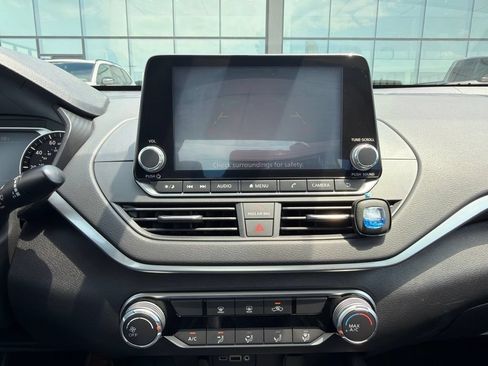 Used 2020 Nissan Altima 2.5 S FWD image 11