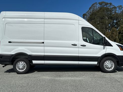 New 2026 Ford Transit 250 148 High Roof RWD image 6