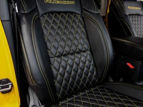 Used 2019 Jeep Wrangler Unlimited Rubicon w/ LED Lighting Group image 6