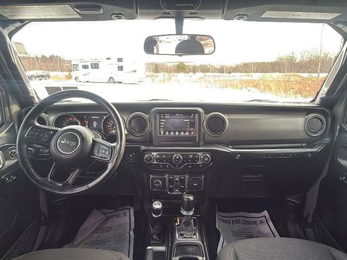 Used 2022 Jeep Wrangler Unlimited Sport image 26