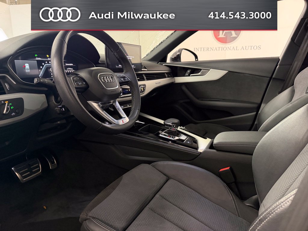 Used 2022 Audi A4 2.0T Premium Plus w/ Premium Plus Package AWD/4WD image 3