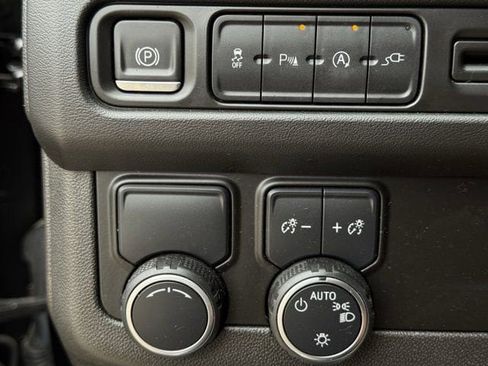 Used 2021 Chevrolet Tahoe LT RWD image 24