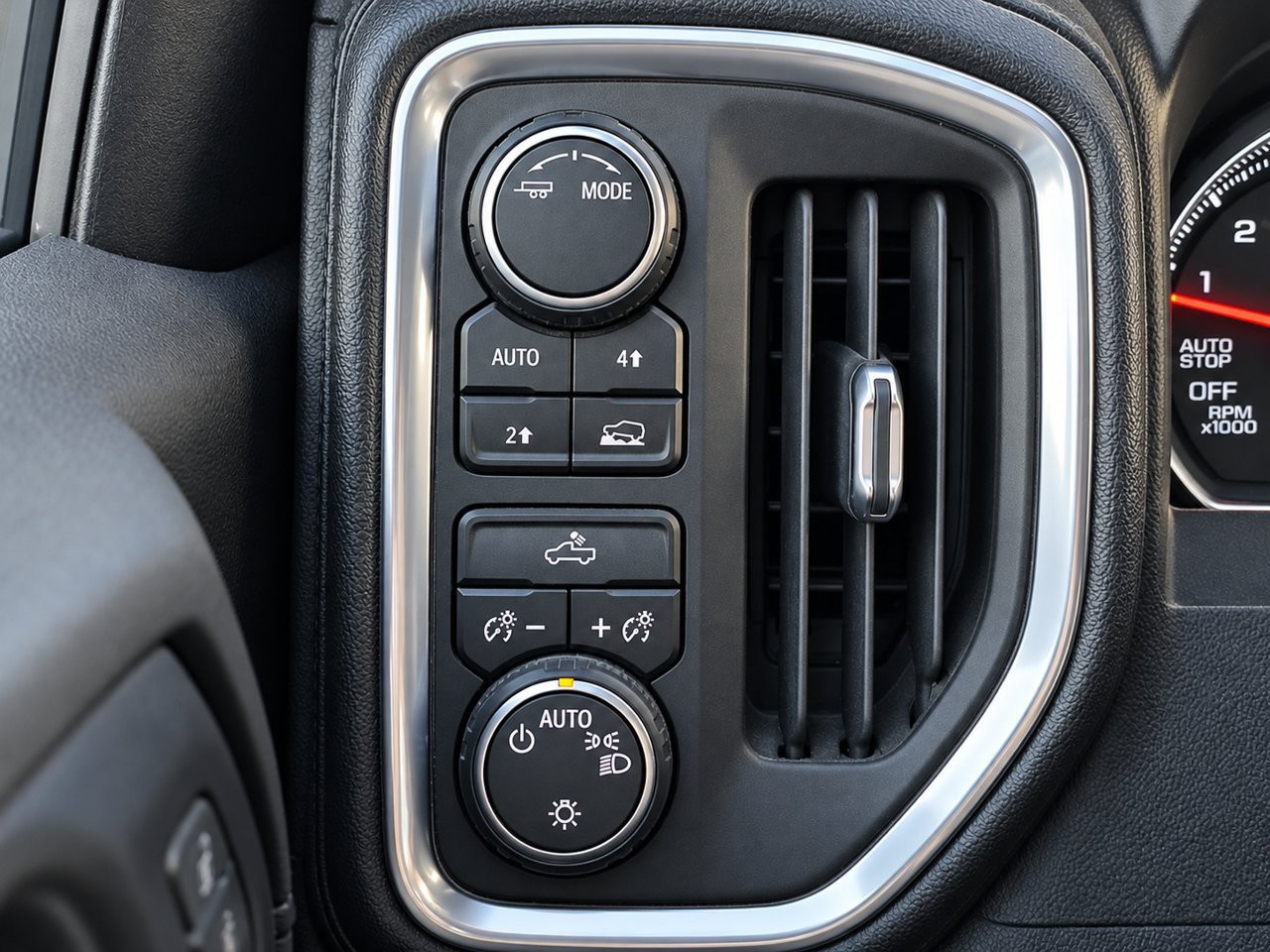 Used 2021 Chevrolet Silverado 1500 LT w/ Bed Protection Package AWD/4WD image 22