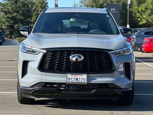 Certified 2025 INFINITI QX60 Luxe w/ Black Edition image 9