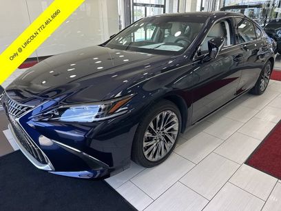 Used 2025 Lexus ES 350 w/ Ultra Luxury Package