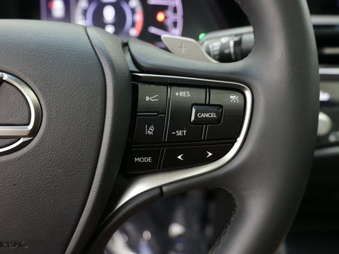 Used 2022 Lexus ES 350 w/ Accessory Package 2 FWD image 23