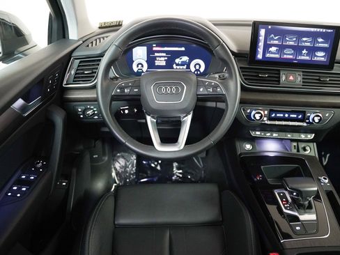 Certified 2023 Audi Q5 e Premium w/ Convenience Package image 11