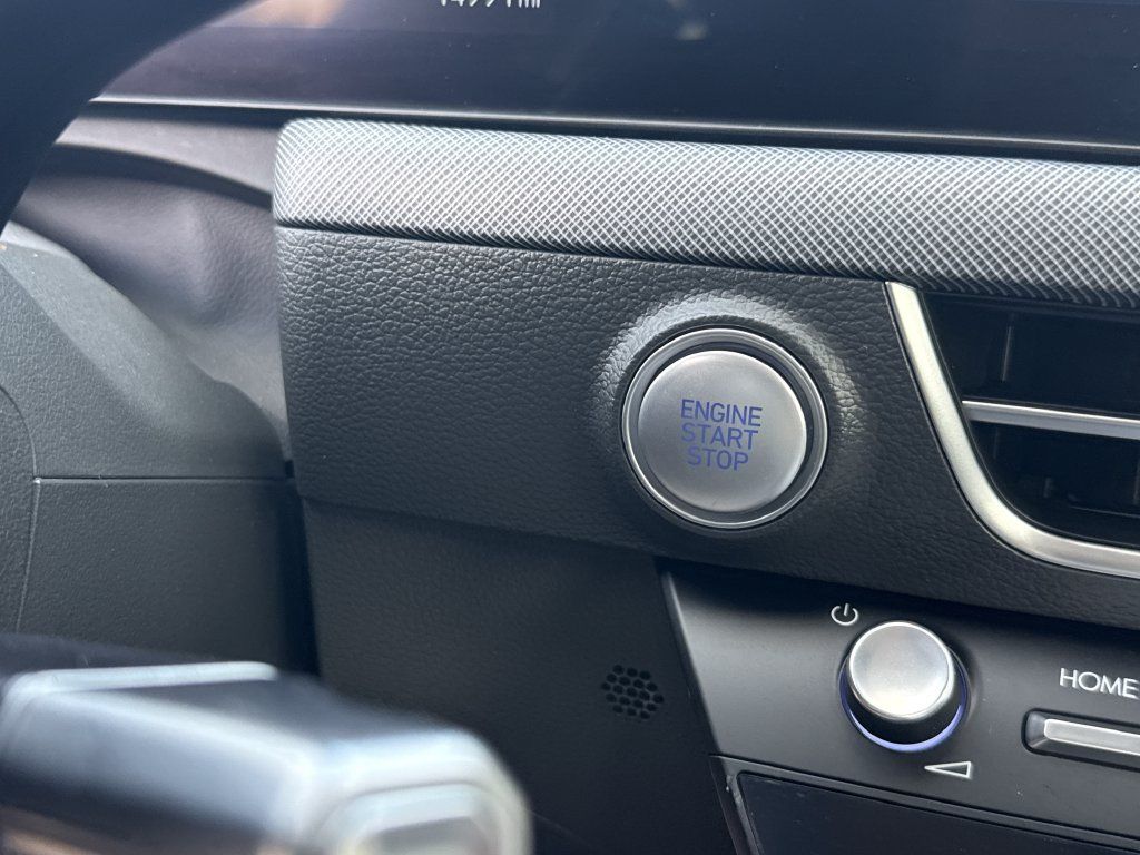 Certified 2025 Hyundai Sonata SEL FWD image 17