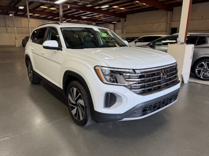 Used 2025 Volkswagen Atlas SE FWD image 7