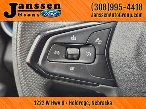 Used 2025 Chevrolet Trax LS image 23