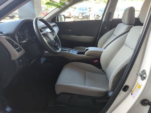 Used 2020 Honda HR-V LX image 12