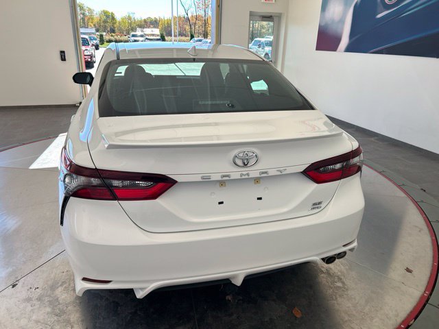 Used 2021 Toyota Camry SE w/ Cold Weather Package AWD/4WD image 6