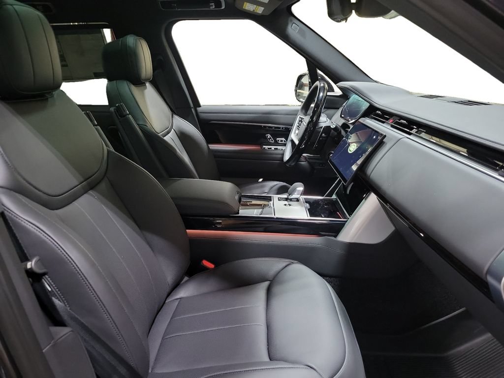 New 2026 Land Rover Range Rover Long Wheelbase SE AWD/4WD image 28