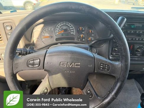 Used 2004 GMC Yukon XL SLE w/ Cargo Package AWD/4WD image 10