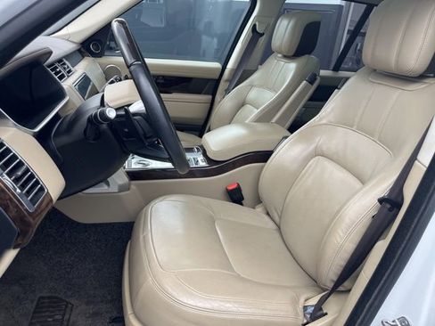 Used 2020 Land Rover Range Rover HSE image 9