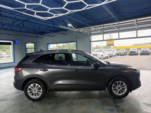 Used 2020 Ford Escape SE AWD/4WD image 8