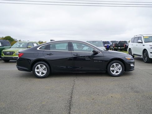 Used 2023 Chevrolet Malibu LT image 4
