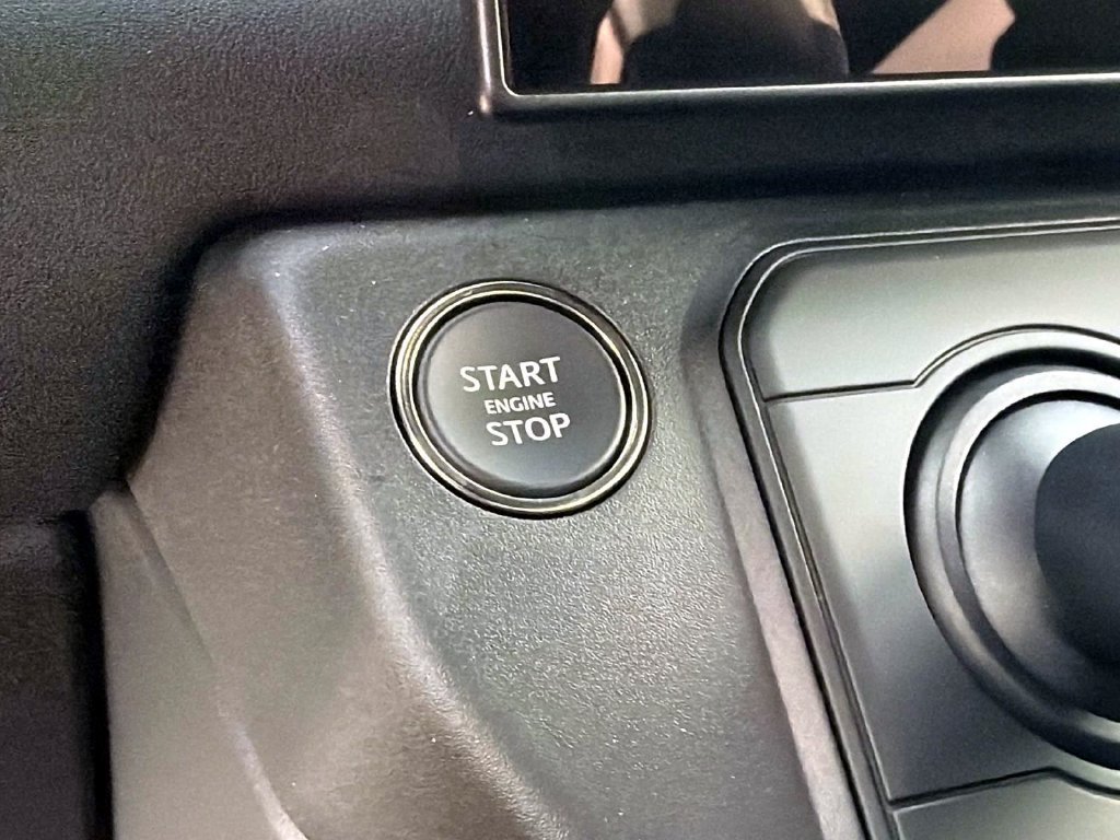New 2026 Land Rover Defender 110 X-Dynamic SE AWD/4WD image 27