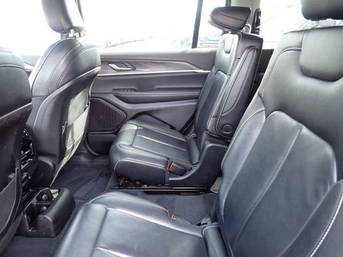 Used 2023 Jeep Grand Cherokee L Limited w/ Black Appearance Package image 14