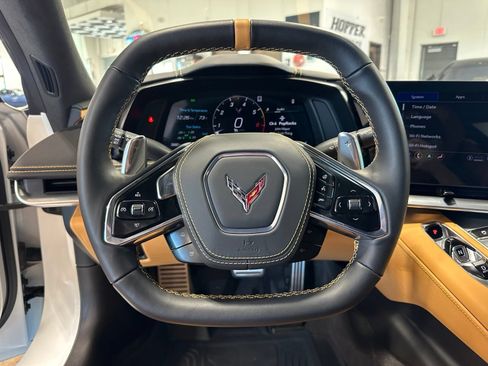 Used 2023 Chevrolet Corvette Stingray Premium Cpe w/ Z51 Performance Package RWD image 17