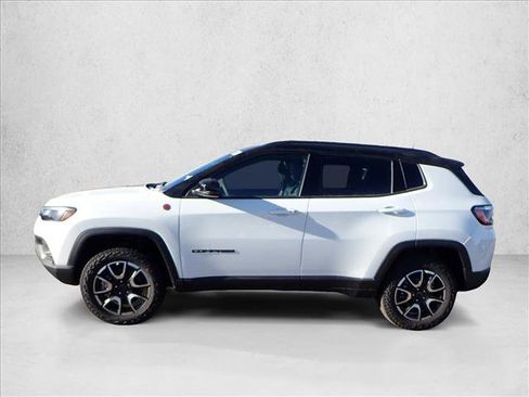 New 2026 Jeep Compass Trailhawk image 2