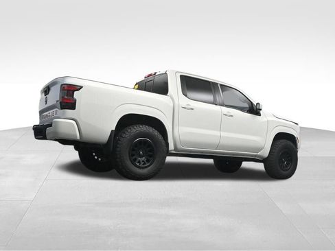 Used 2022 Nissan Frontier SV RWD image 13
