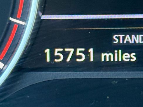 Used 2025 Nissan Rogue SV image 35