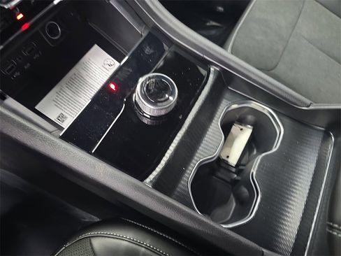 New 2025 Jeep Grand Cherokee L Altitude image 24