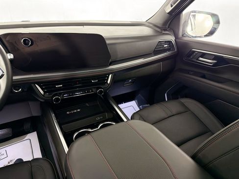 Used 2025 Chevrolet Suburban RST w/ Sun And Tow Package image 23