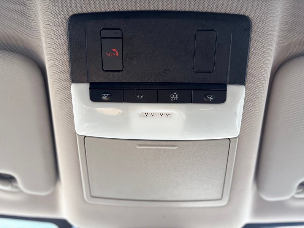 Used 2025 Nissan Rogue SV AWD/4WD image 32
