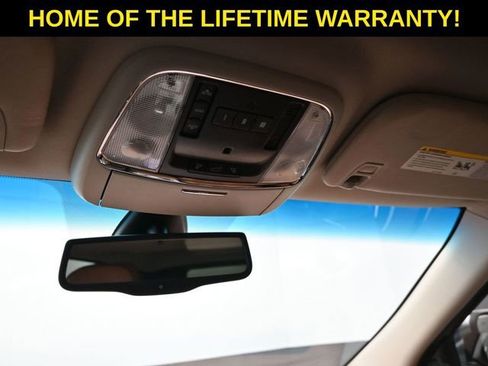 Used 2012 Jeep Grand Cherokee Overland Summit image 20