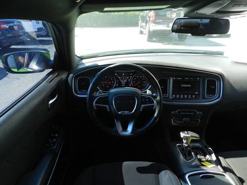 Used 2017 Dodge Charger SXT w/ Rallye Group RWD image 9