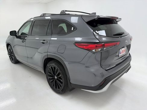Used 2023 Toyota Highlander XSE image 38