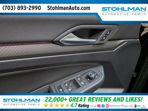 Used 2023 Volkswagen Golf R image 13