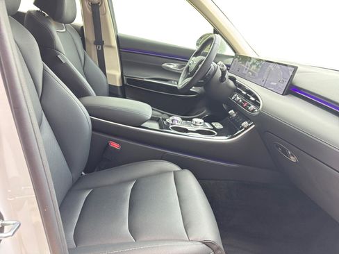 New 2026 Genesis GV70 2.5T AWD/4WD image 15