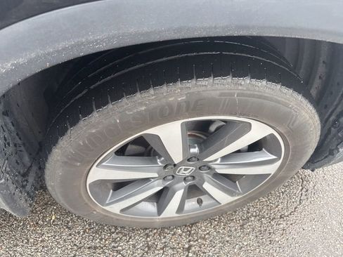 Used 2024 Honda Pilot Touring image 19