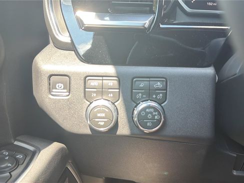 New 2026 GMC Sierra 1500 Elevation w/ Elevation Premium Package AWD/4WD image 15