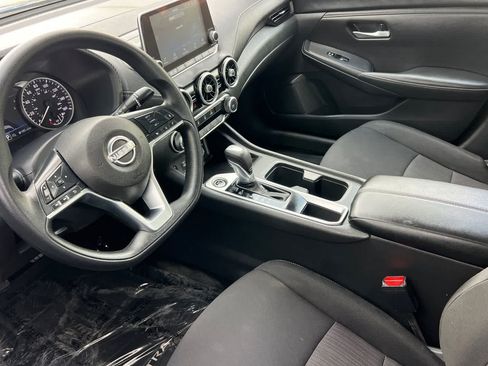 Used 2025 Nissan Sentra SV FWD image 12