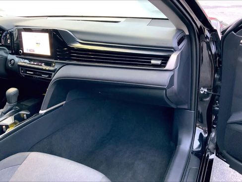 Used 2026 Toyota Camry LE image 18